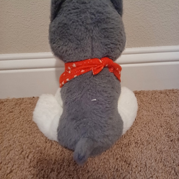 Small dog stuffy with heart bandana around neck - Picture 3 of 4